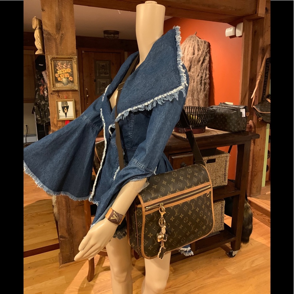 ❌SOLD ❌💚FAB LV BESPHORE GM Messenger Man/Women💚 - Picture 7 of 8